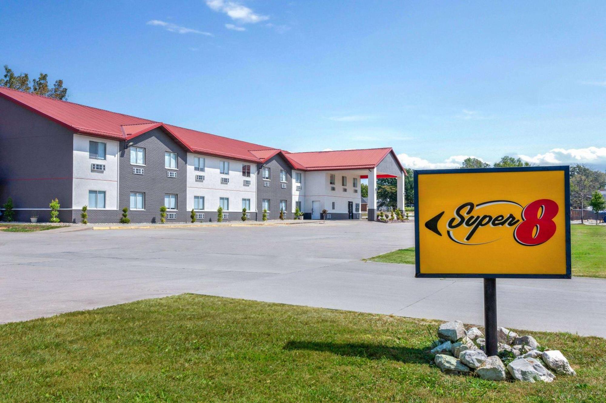 Super 8 By Wyndham Olney Exterior foto